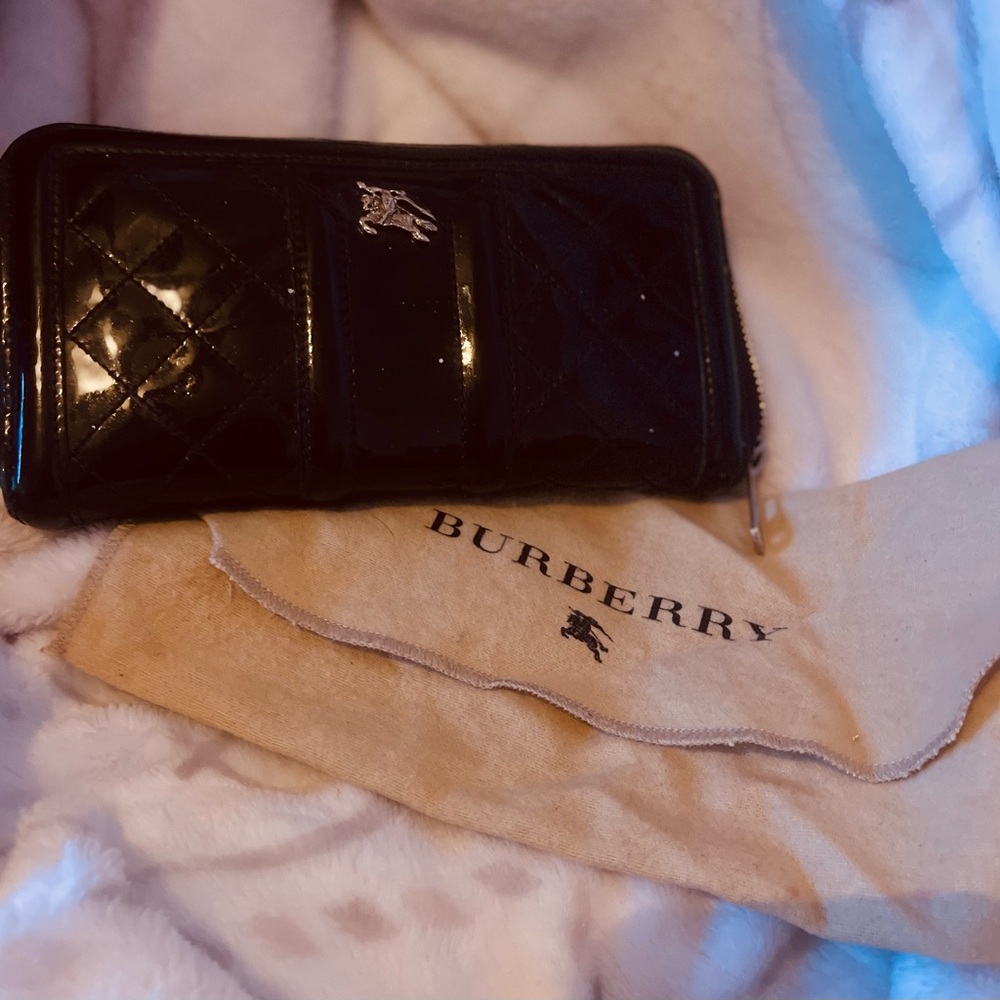 Vintage Burberry Black Patent Quilted Wallet